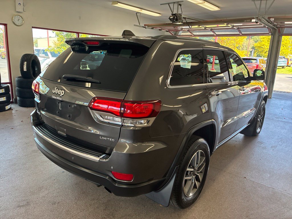Used 2021 Jeep Grand Cherokee Limited AWD/4WD image 25