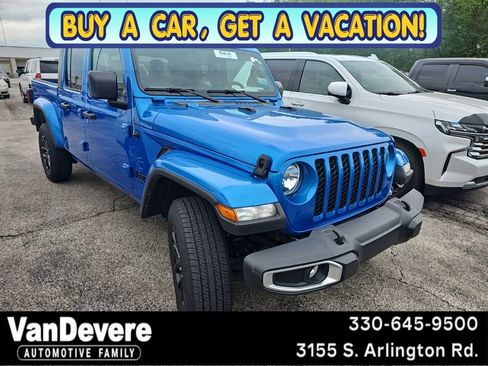 Used 2023 Jeep Gladiator Sport AWD/4WD image 1