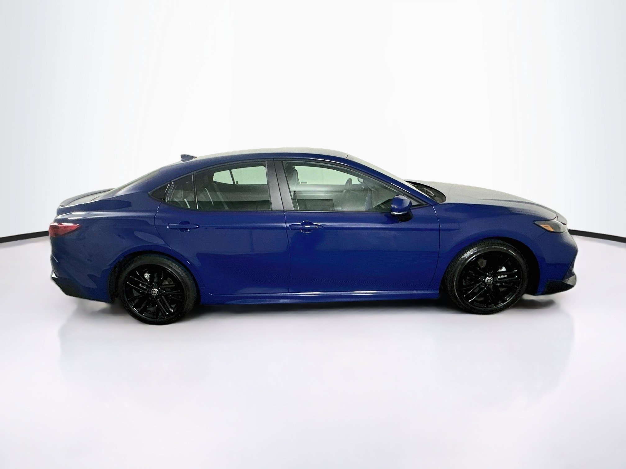 Used 2026 Toyota Camry SE FWD image 10