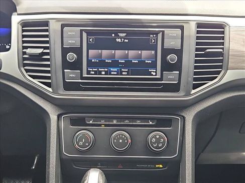 Used 2023 Volkswagen Atlas Cross Sport SE FWD image 20
