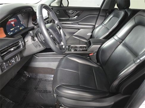 Certified 2021 Lincoln Corsair Reserve image 11