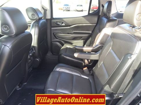 Used 2019 GMC Acadia SLT w/ LPO, Floor Liner Package AWD/4WD image 28