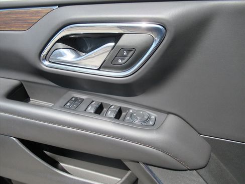 Certified 2024 Chevrolet Tahoe High Country w/ Advanced Technology Package image 24