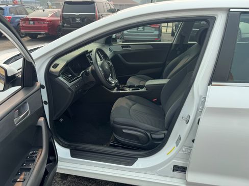 Used 2018 Hyundai Sonata SE FWD image 6