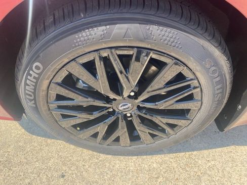 New 2025 Nissan Altima 2.5 SV w/ SV Special Edition Package image 10