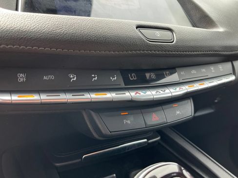 Used 2023 Cadillac XT4 Premium Luxury FWD image 22