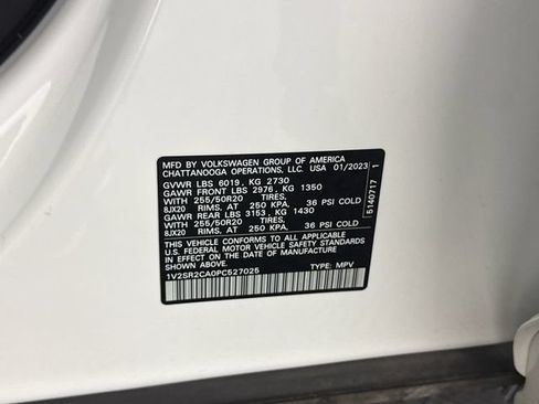 Used 2023 Volkswagen Atlas SEL R-Line AWD/4WD image 29