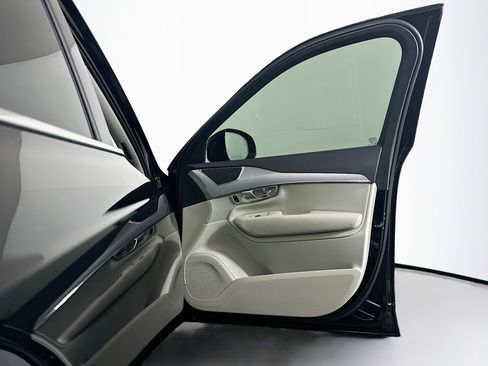 Used 2025 Volvo XC90 B5 Core w/ Protection Package image 35