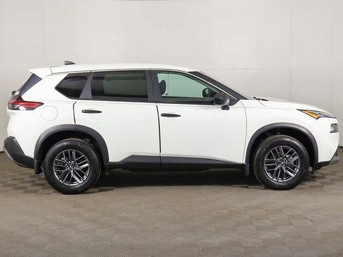 Used 2023 Nissan Rogue S AWD/4WD image 15