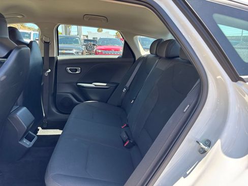 Used 2026 Kia K4 FWD image 24