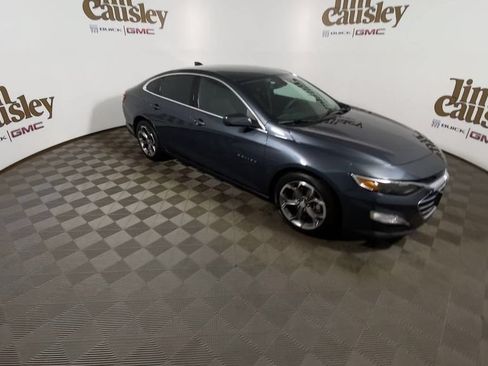 Certified 2020 Chevrolet Malibu LT FWD image 2