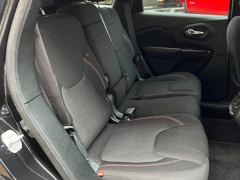 Used 2016 Jeep Cherokee 75th Anniversary image 17