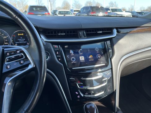 Used 2014 Cadillac XTS Premium image 31