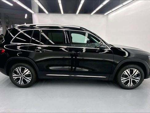 Used 2026 Mercedes-Benz GLB 250 image 8