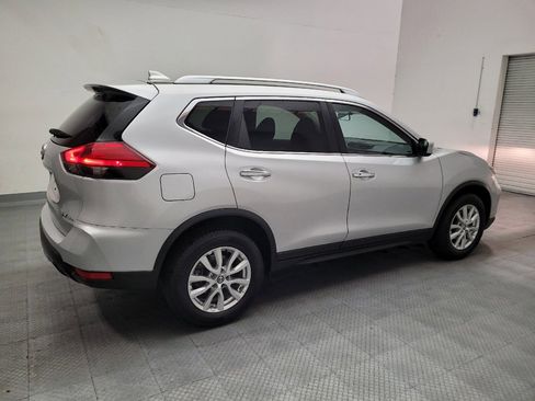 Used 2017 Nissan Rogue SV AWD/4WD image 10