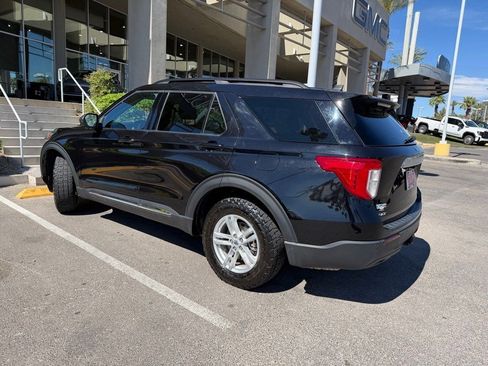 Used 2024 Ford Explorer XLT w/ Class IV Trailer Tow Package image 3