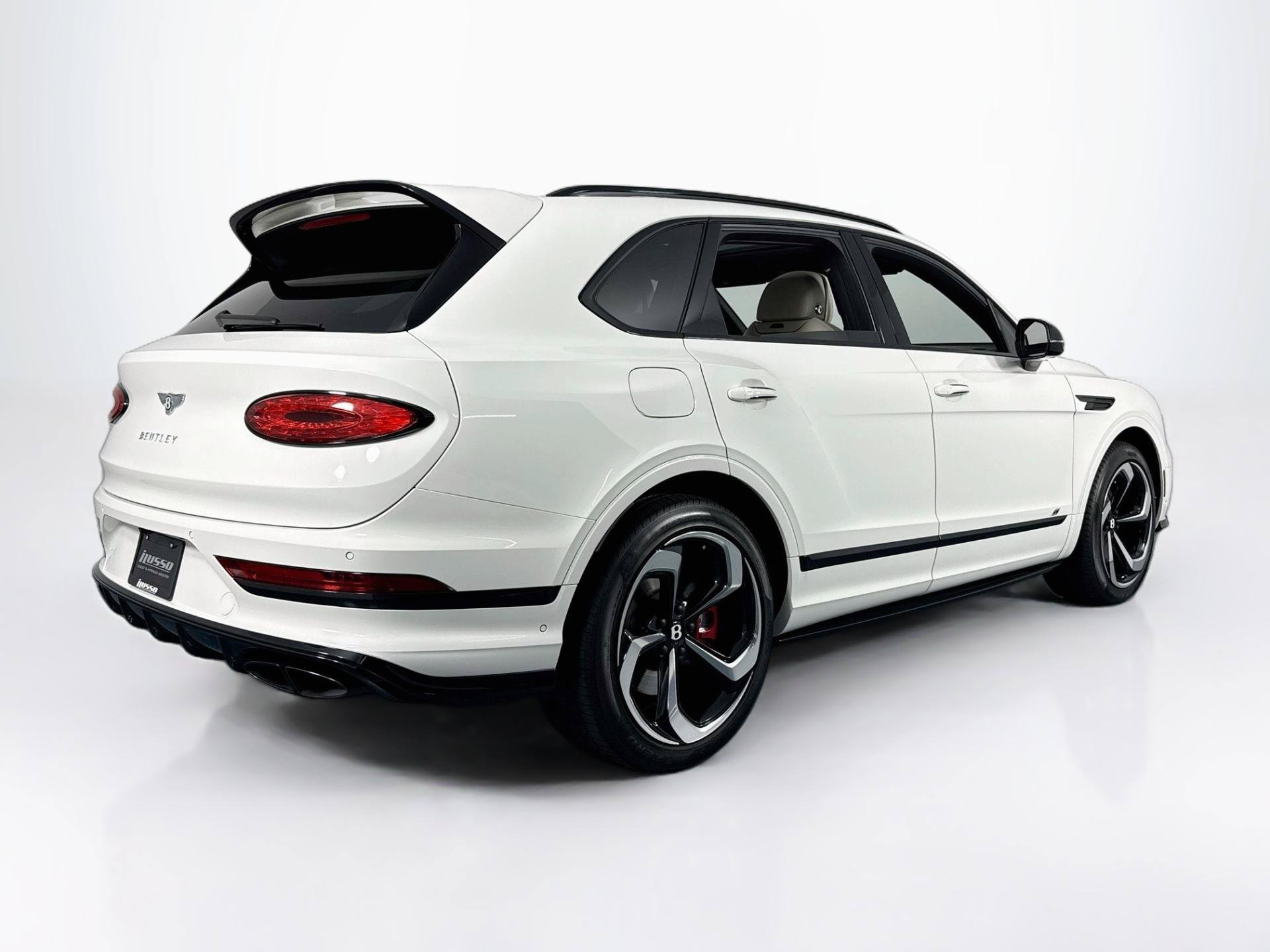 Used 2023 Bentley Bentayga AWD/4WD image 5