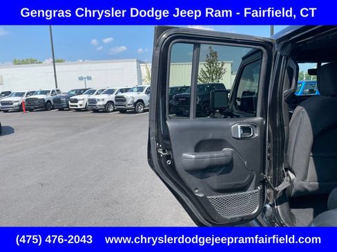 Used 2023 Jeep Wrangler Unlimited Sport AWD/4WD image 37
