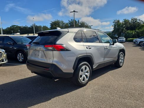 Used 2019 Toyota RAV4 LE FWD image 8