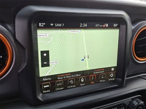 Used 2022 Jeep Gladiator Mojave w/ Cold Weather Group image 16