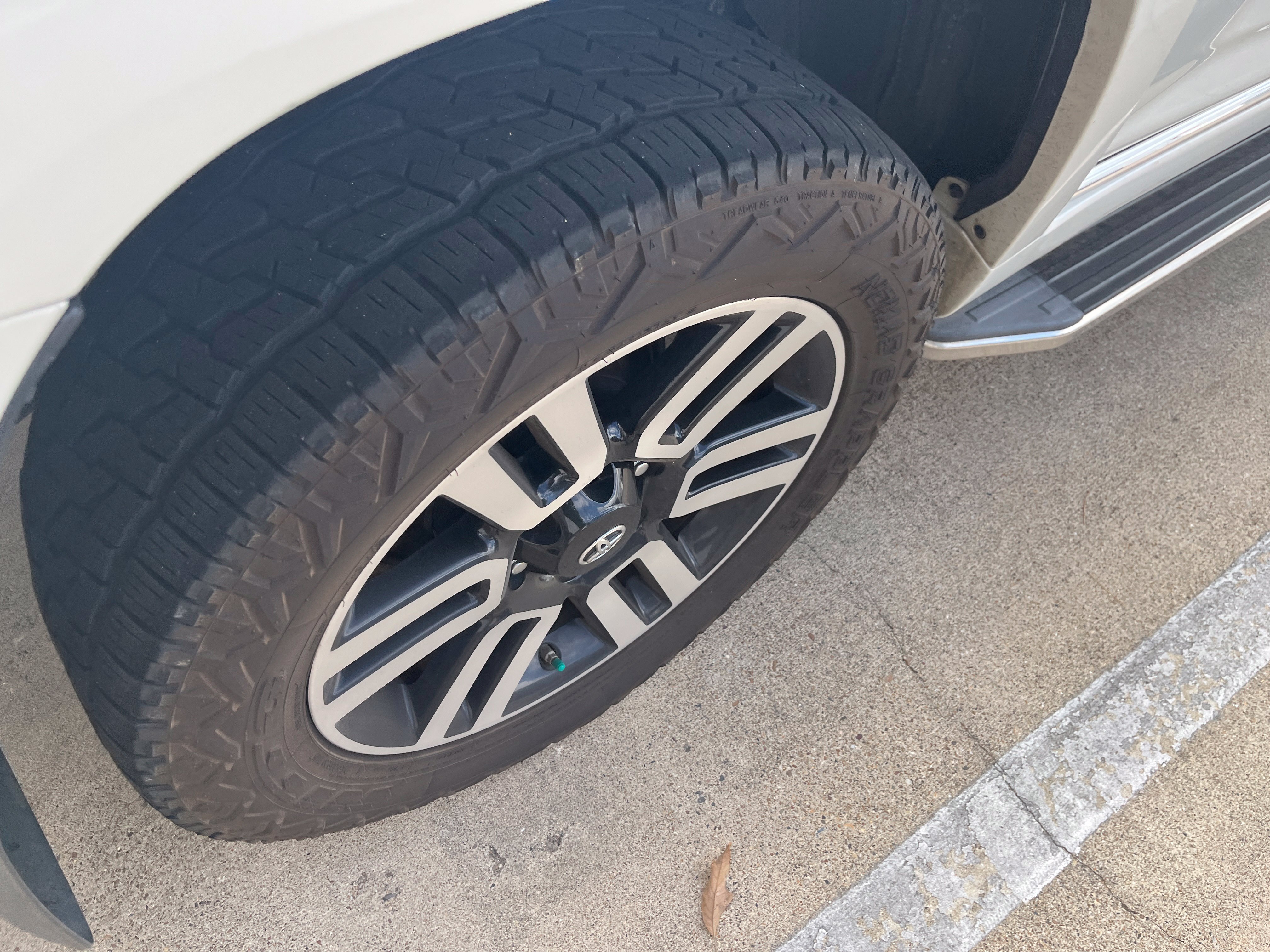 Used 2020 Toyota 4Runner Limited AWD/4WD image 7