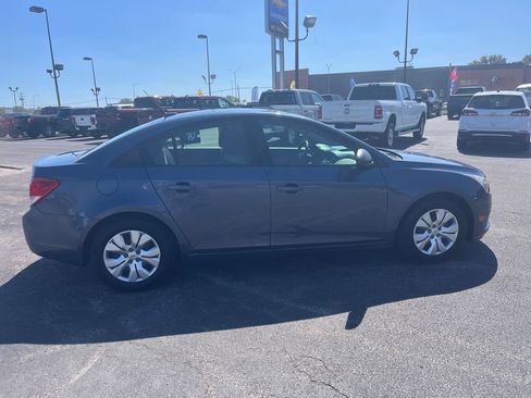 Used 2014 Chevrolet Cruze LS image 6