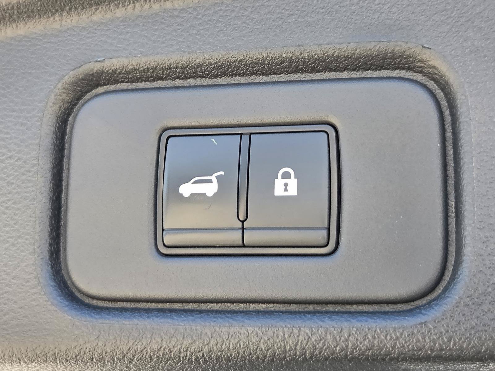 Certified 2023 Nissan Pathfinder Platinum FWD image 17