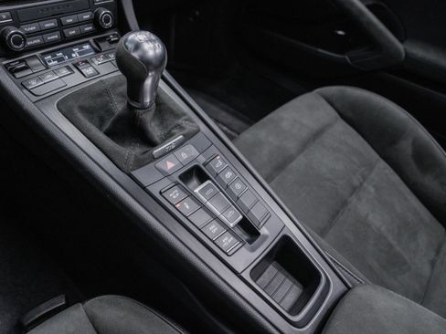 Used 2022 Porsche 718 Boxster Spyder image 28