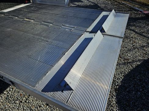 Used 2020 Ford Transit 250 Medium Roof w/ Load Area Protection Package image 41