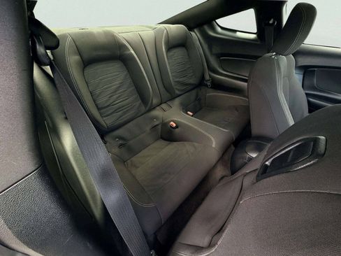 Used 2017 Ford Mustang GT RWD image 25