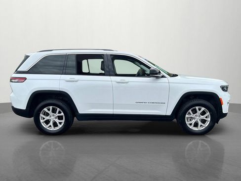 Used 2023 Jeep Grand Cherokee Limited AWD/4WD image 2