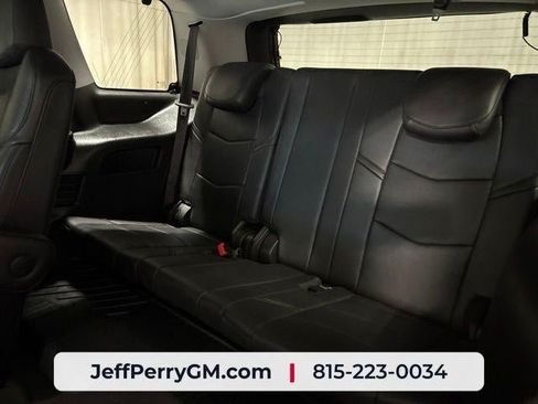 Used 2020 Cadillac Escalade Premium Luxury AWD/4WD image 29