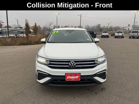 Used 2024 Volkswagen Tiguan Wolfsburg Edition image 10