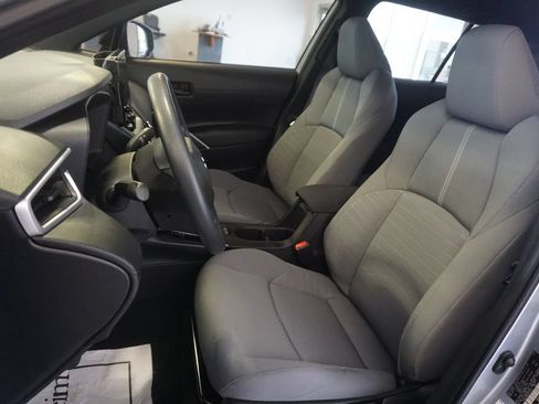 Used 2025 Toyota Corolla Cross AWD Hybrid image 15