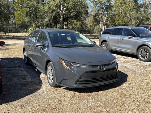 Used 2024 Toyota Corolla LE image 2