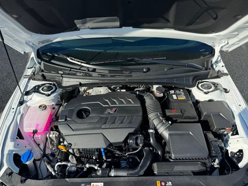 Certified 2025 Hyundai Elantra N image 17