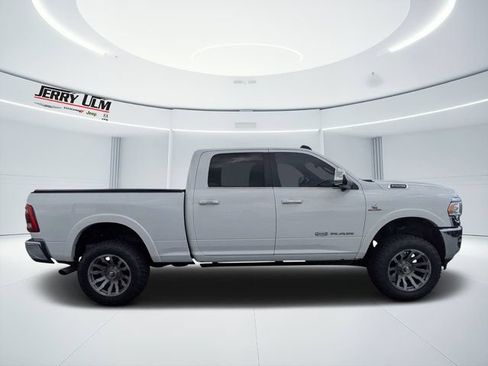 Used 2022 RAM 2500 Limited AWD/4WD image 2