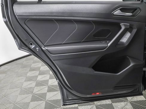 Used 2024 Volkswagen Tiguan SEL R-Line image 40