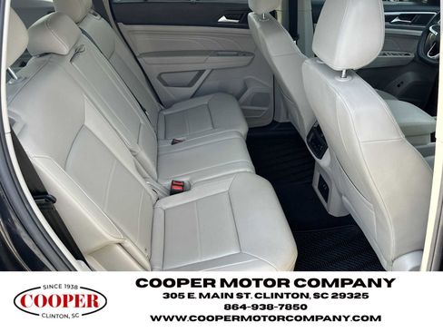 Used 2023 Volkswagen Atlas SE w/ Panoramic Sunroof Package image 15