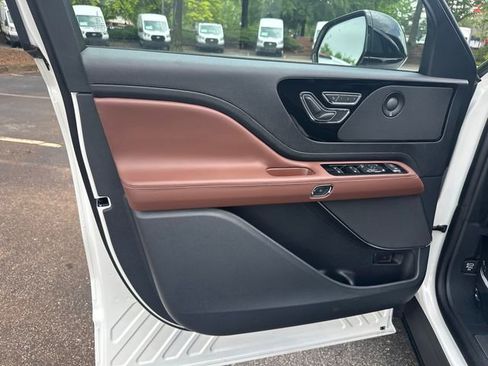 New 2026 Lincoln Aviator Reserve RWD image 11