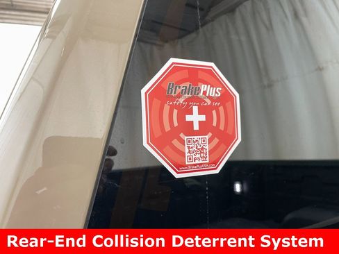 Certified 2022 GMC Sierra 1500 AT4 w/ AT4 Premium Package image 16