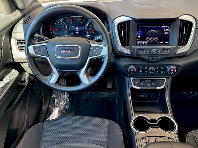 Used 2024 GMC Terrain SLE w/ Driver Convenience Package FWD image 26