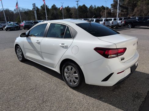 Used 2022 Kia Rio S image 4
