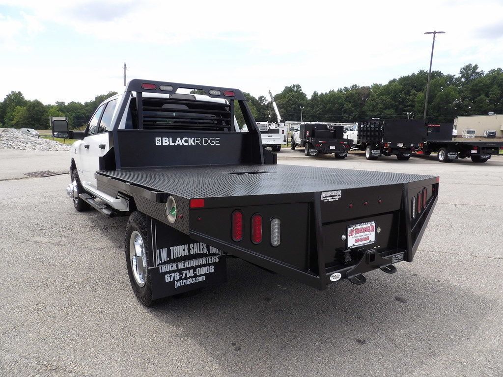 Used 2024 RAM 3500 SLT w/ Quick Order Package 2YG SLT AWD/4WD image 5