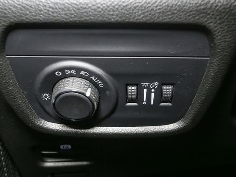 Used 2023 Jeep Grand Cherokee Altitude AWD/4WD image 36