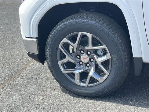 New 2025 GMC Sierra 1500 SLT w/ SLT Premium Plus Package image 31