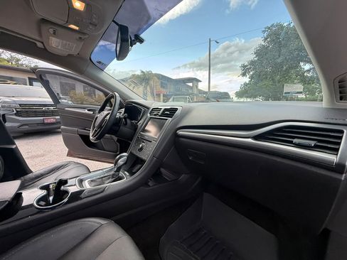 Used 2015 Ford Fusion Titanium AWD/4WD image 11