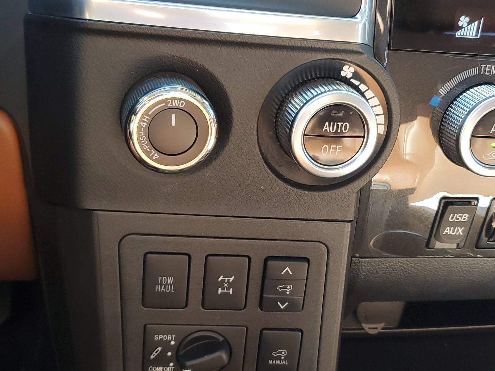 Used 2019 Toyota Sequoia Platinum AWD/4WD image 30