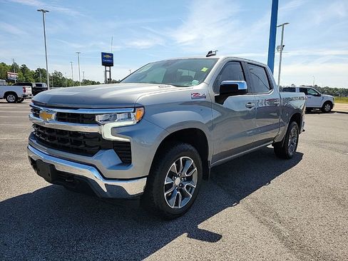Used 2025 Chevrolet Silverado 1500 LT image 1
