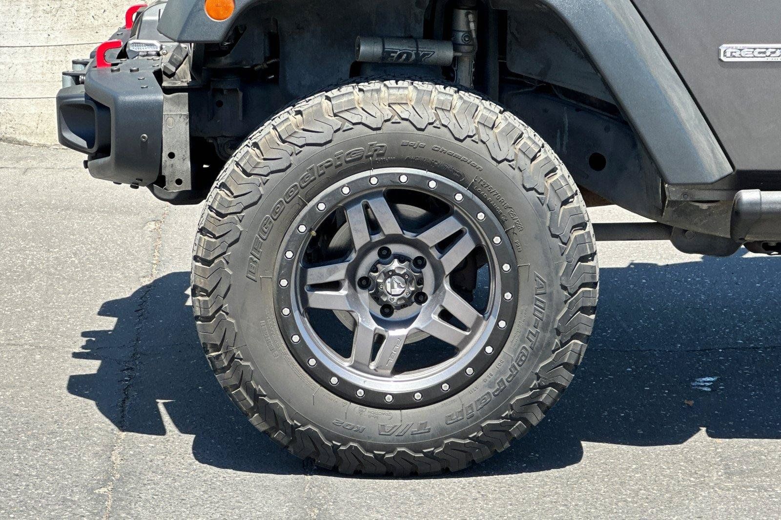 Used 2017 Jeep Wrangler Unlimited Rubicon AWD/4WD image 23